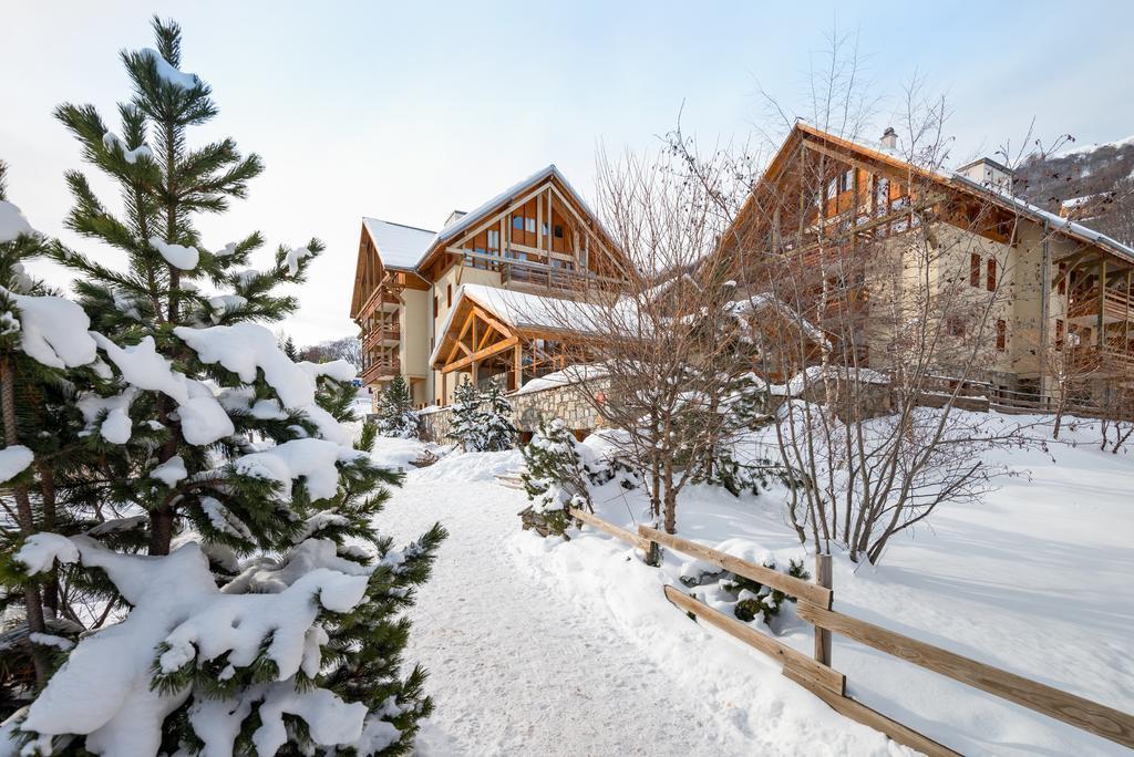 Lagrange Vacances Chalets Du Galibier Valloire Bagian luar foto
